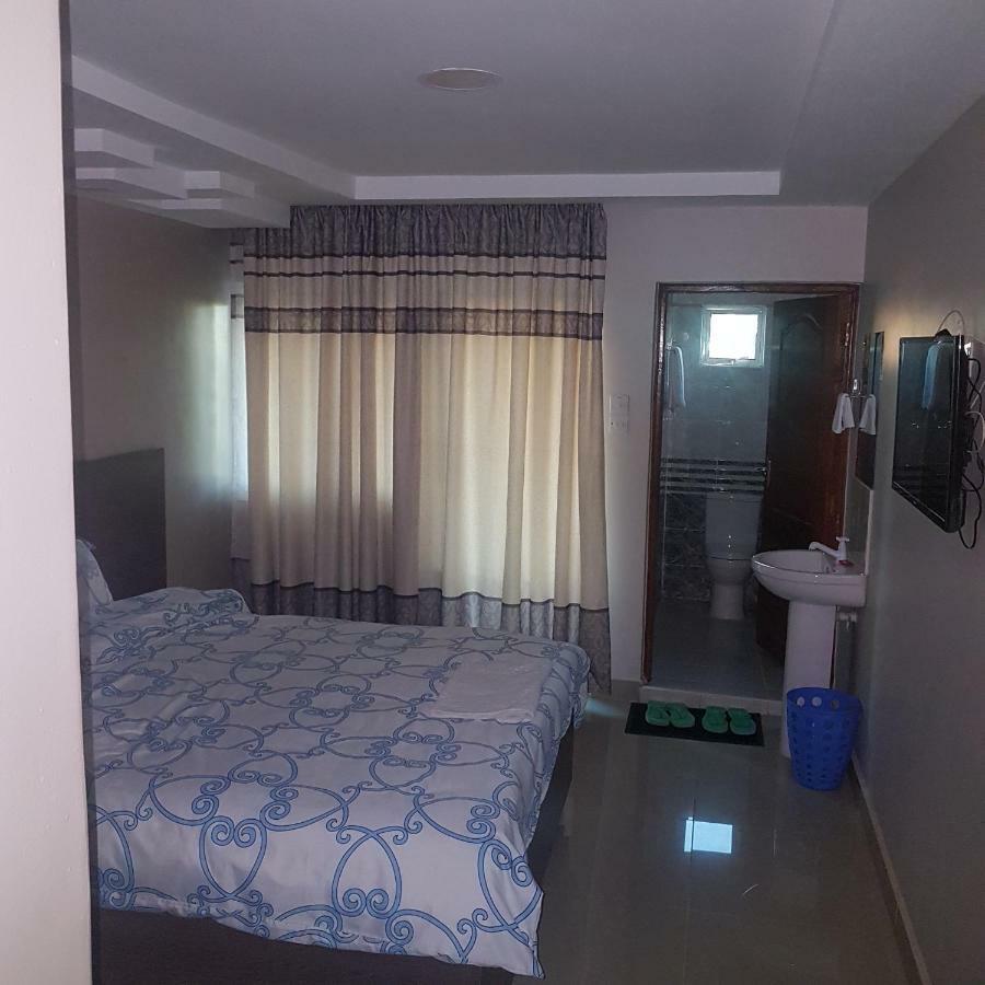 Adala Motel Meru Extérieur photo